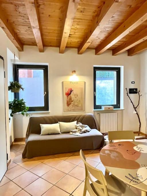 La Casa Di Nina - Appartamento 1 Valeggio sul Mincio Esterno foto