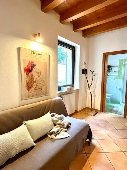La Casa Di Nina - Appartamento 1 Valeggio sul Mincio Esterno foto